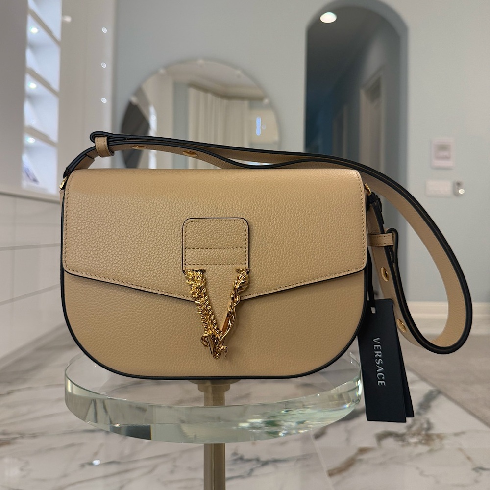 🌟 SOLD 🌟 NWT Versace Virtus Leather Shoulder Bag
